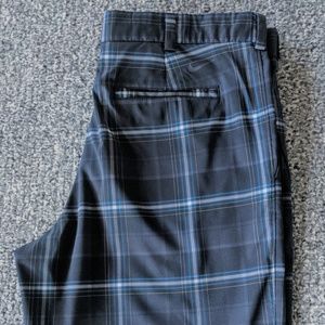 MENS NIKE GOLF SHORTS SIZE 36 EUC